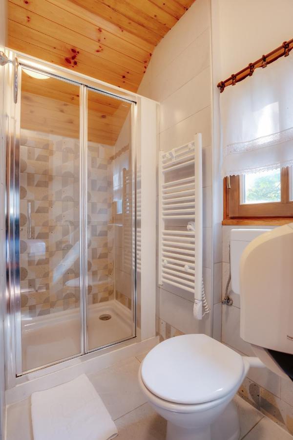 Guesthouse Pod Rastockim Krovom Слуни Екстериор снимка